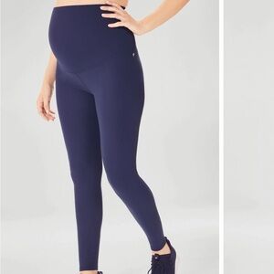Fabletics High Waisted PureLuxe Maternity 7/8 legging size XL in Abyss